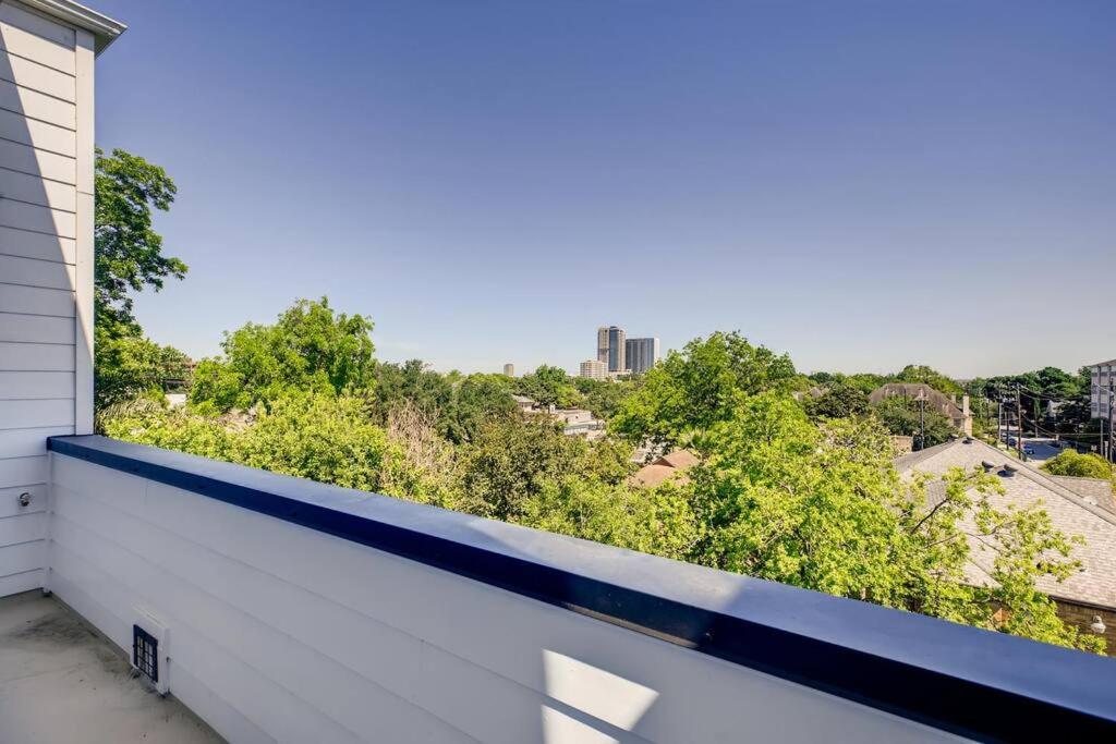 4 Story Home Mins To Downtown Houston With City Views Exterior foto