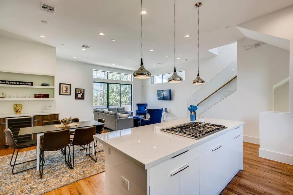 4 Story Home Mins To Downtown Houston With City Views Exterior foto