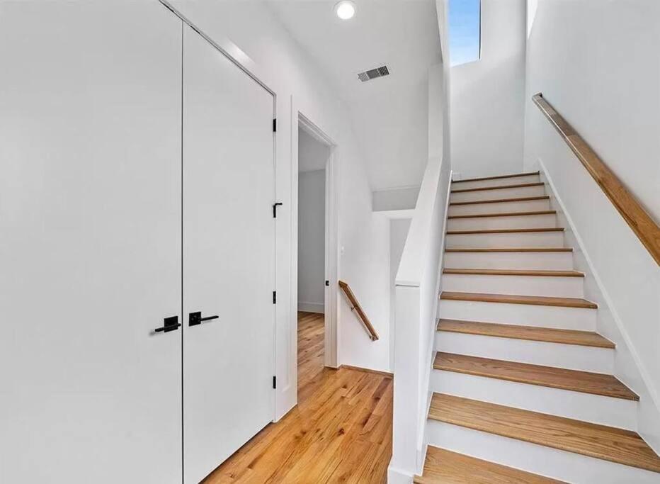 4 Story Home Mins To Downtown Houston With City Views Exterior foto
