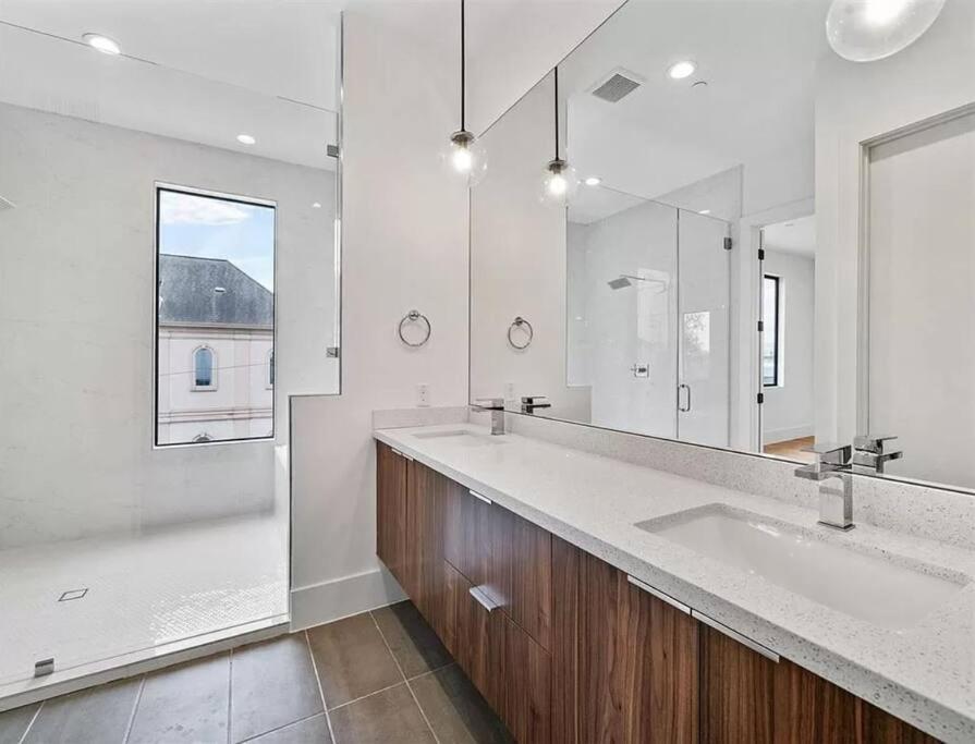 4 Story Home Mins To Downtown Houston With City Views Exterior foto