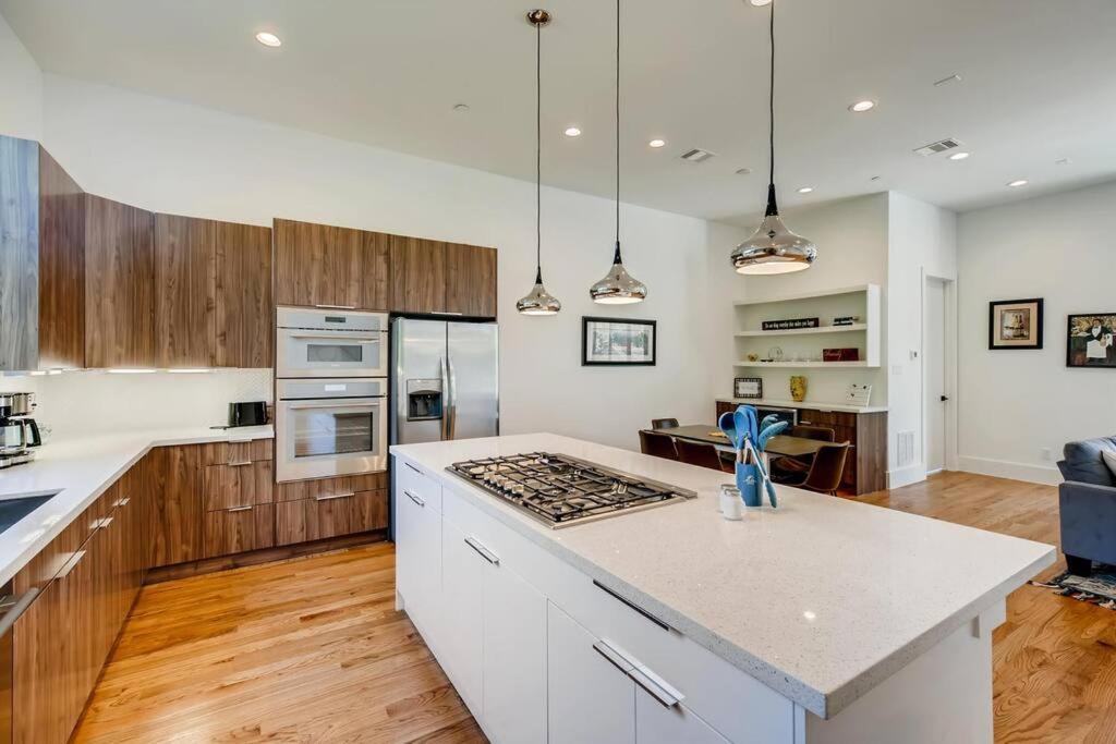 4 Story Home Mins To Downtown Houston With City Views Exterior foto